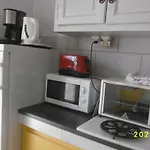 Rez De Chaussee Climatise Dans Appartement Aigues-Mortes