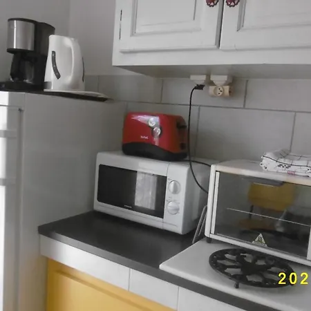 Rez De Chaussee Climatise Dans شقة إج مورت